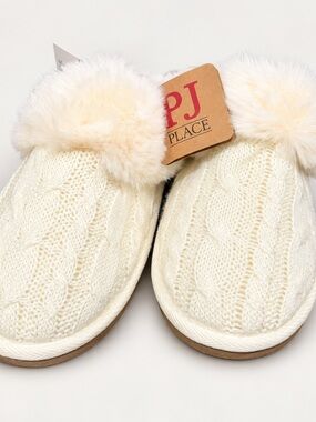 PJ Place Women's Cream Cable-Knit Pom-Trim Slippers